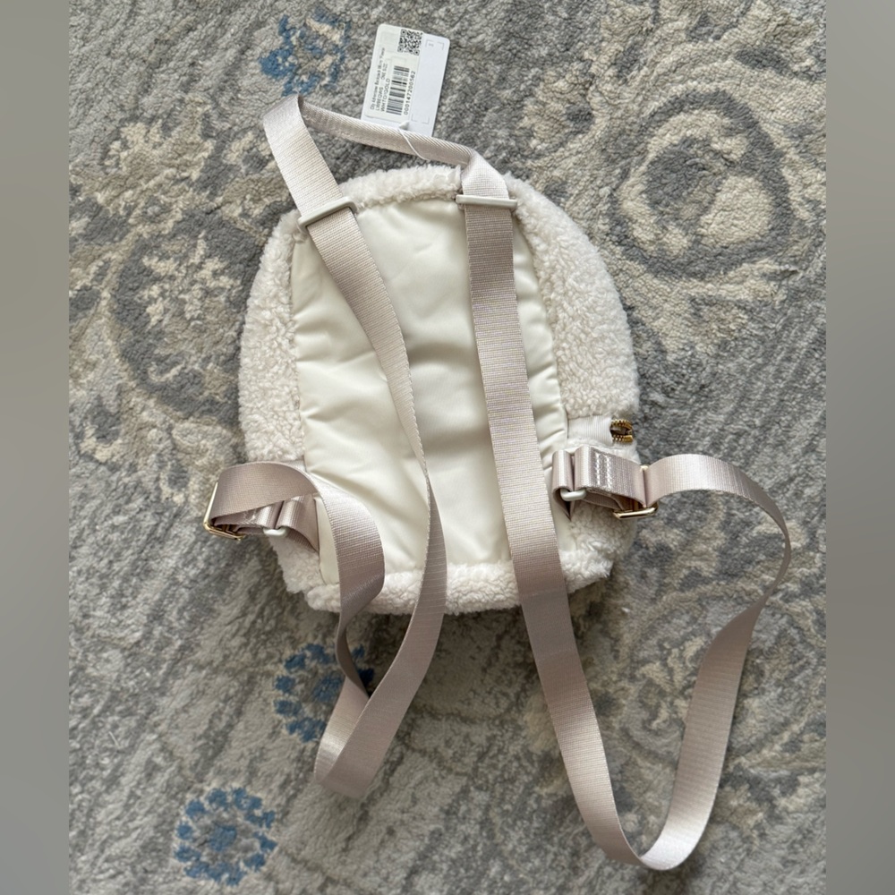 Lululemon City Adventurer Backpack Micro 3L *Fleece White Opal / Gold (NWT) - Picture 5 of 9